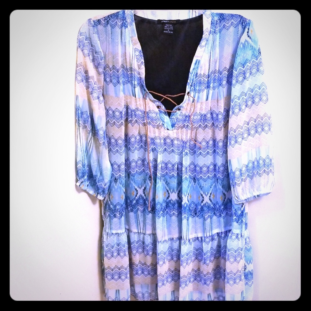 Robert Louis colorful top